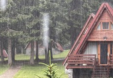 Температурите в Чепеларе и Пампорово паднаха от 28 до 18