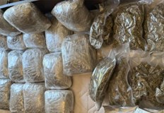 Задържаха 35 годишен мъж с близо 30 килограма марихуанаОкръжна прокуратура –