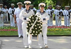 Честването на 4 август включва церемонии и изпълнения на духовия