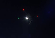 Свидетели наблюдавали светещи кълба безшумни триъгълници и променящи формата си