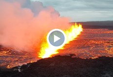 Евакуираха Синята лагуна и Гриндавик заради новото изригванеНово вулканично изригване