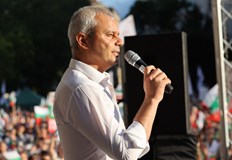 Лидерът на Възраждане сравни предстоящото приемане на еврото с Ньойския