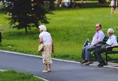 Осъвременяването с 8 6 ще повиши минималната пенсия на 630 50 леваНад