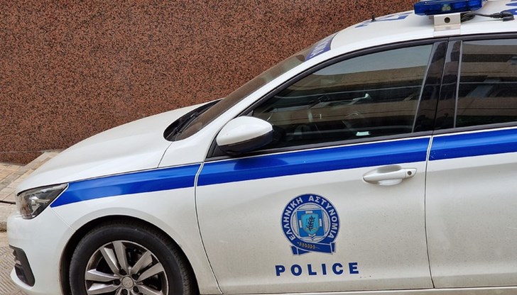 Организирана група с българско участие атакувала възрастни жени пред банкомати край Атина Организирана група с българско участие атакувала възрастни жени пред банкомати край Атина