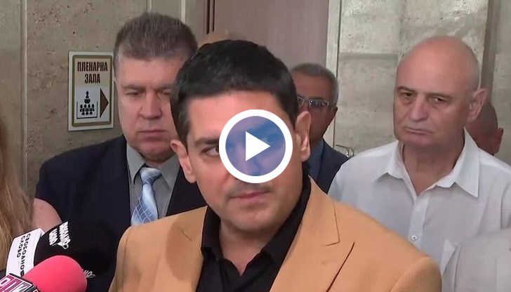 МЕЧ подкрепя вота на "Възраждане", въпреки че няма шанс да мине