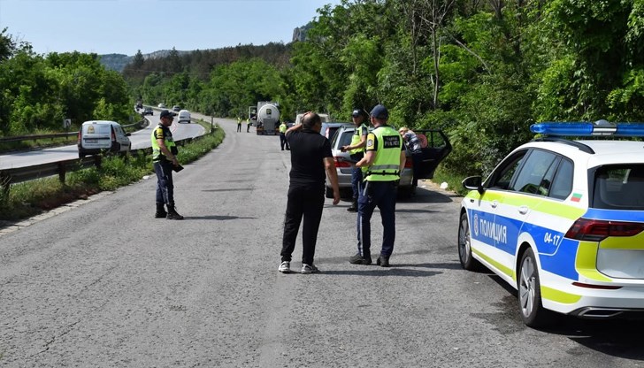 Три дни засилени проверки от служители на МВР и ГДНП Три дни засилени проверки от служители на МВР и ГДНП
