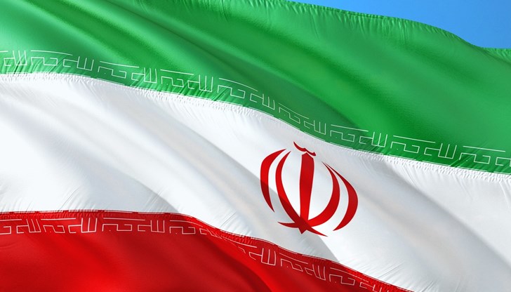 Техеран ще преговаря с Германия, Франция и Великобритания за ядрената си програма Техеран ще преговаря с Германия, Франция и Великобритания за ядрената си програма