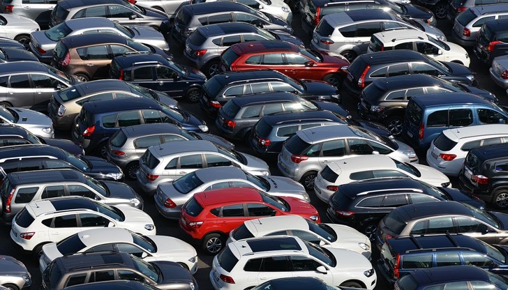 Евродепутатът обяви, че 60% от внесените у нас автомобили имат манипулиран километраж