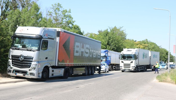 Мерките важат от събота до вторник между 13:00 и 21:00 часа при температури над 35 градуса Мерките важат от събота до вторник между 13:00 и 21:00 часа при температури над 35 градуса
