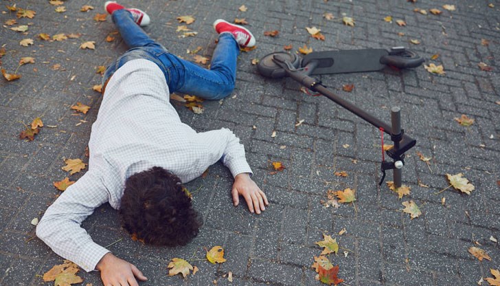 10-годишният е с контузна рана на лицето, след като е отнел предимството на автомобил 10-годишният е с контузна рана на лицето, след като е отнел предимството на автомобил