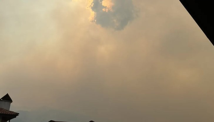 Огнената стихия обхвана райони около Симитли и Илинденци Огнената стихия обхвана райони около Симитли и Илинденци