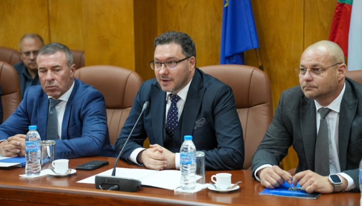 Американски посланик участва в подписването на споразумението за модерното оборудване