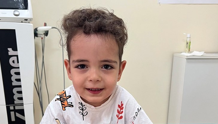 Двегодишното момче се нуждае от скъпа операция в САЩ Двегодишното момче се нуждае от скъпа операция в САЩ