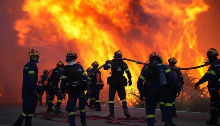 Полицията разследва серията от пожари в района на Скалохори Полицията разследва серията от пожари в района на Скалохори