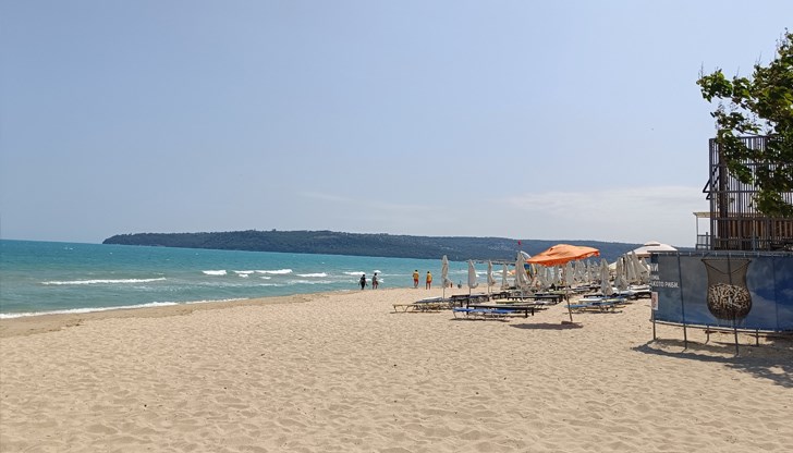 От вчера започна затопляне, но все още има сведения, че е твърде студено за къпане От вчера започна затопляне, но все още има сведения, че е твърде студено за къпане