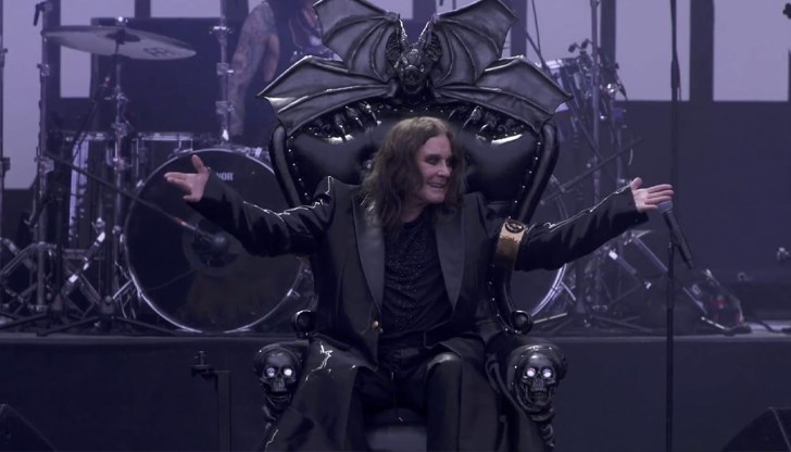 Принцът на мрака изпълни финалното си шоу с Black Sabbath пред 40 000 фенове в Бирмингам Принцът на мрака изпълни финалното си шоу с Black Sabbath пред 40 000 фенове в Бирмингам