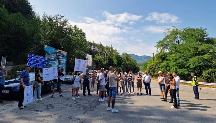 Тодор Батков - син: Девин е жаден, Девин страда, Девин загива