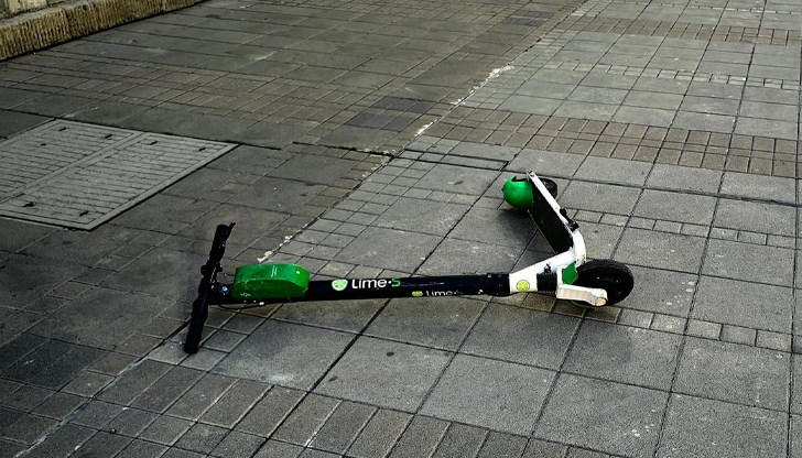 Мъжът е с фрактура на подбедрицата и е настанен в болница