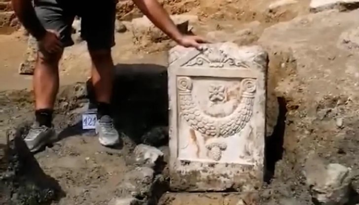 Находката е направена от екипа на проф. Людмил Вагалински при спасителните разкопки в Западния некропол Находката е направена от екипа на проф. Людмил Вагалински при спасителните разкопки в Западния некропол