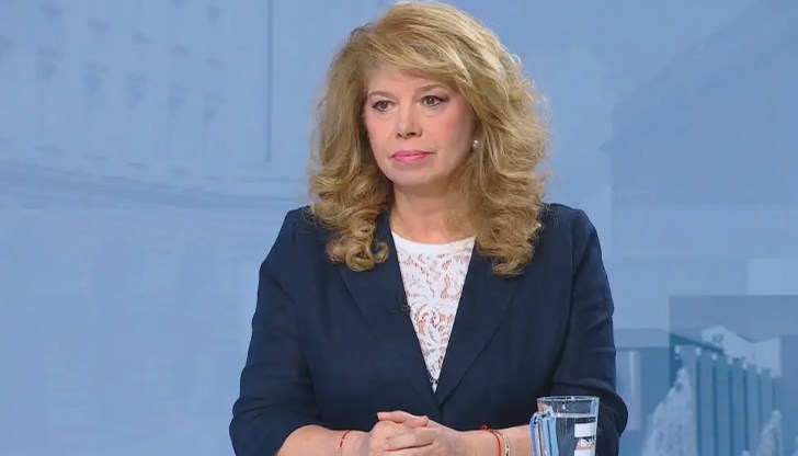 Вицепрезидентът отговори на обвиненията в политически пиар и пожела на бившата кметица да намери правата си