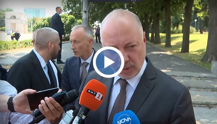 Премиерът отказа да отговори на критиките на Румен Радев