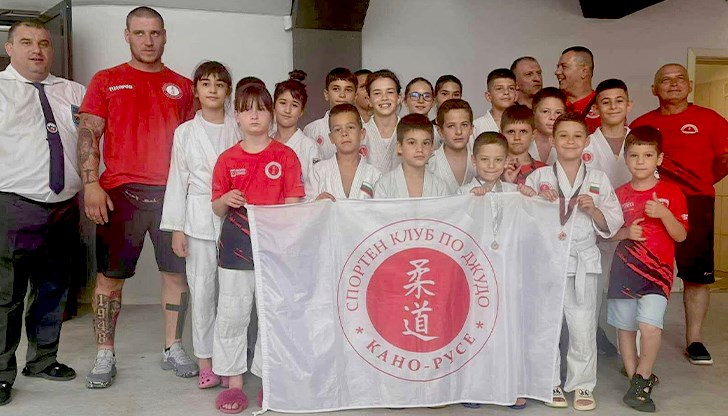 Джудистите завоюваха 12 медала, включително 3 златни отличия