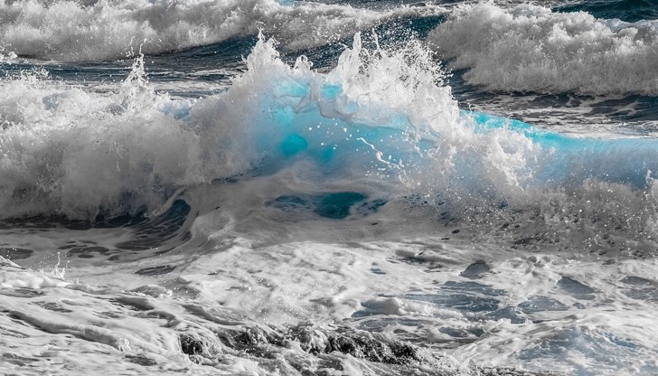 63-годишната жена беше извадена в безсъзнание от водата на плажа Агиос Фокас 63-годишната жена беше извадена в безсъзнание от водата на плажа Агиос Фокас