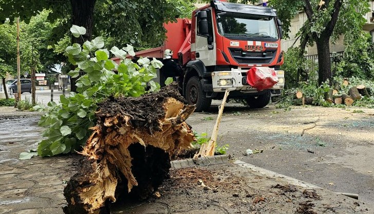 През изминалото денонощие екипите на РДПБЗН са реагирали на два сигнала