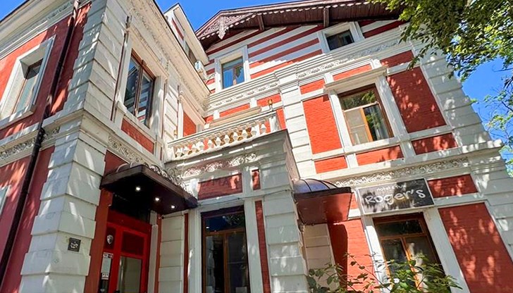 Архитектурният паметник на улица "Никола Палаузов" търси нови собственици Архитектурният паметник на улица "Никола Палаузов" търси нови собственици