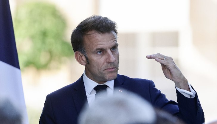 Френският президент обяви 6,5 милиарда евро допълнителни военни разходи в речта си пред армията Френският президент обяви 6,5 милиарда евро допълнителни военни разходи в речта си пред армията