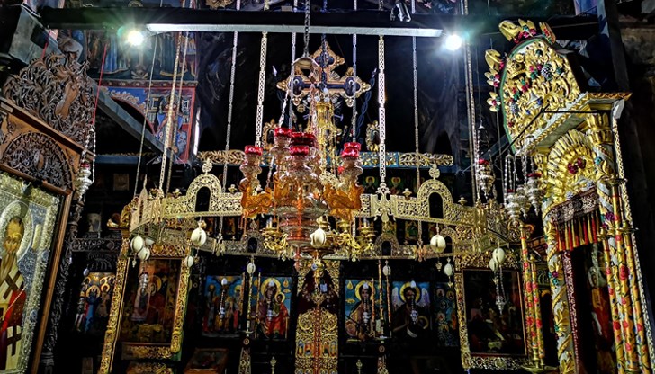 На 1 юли църквата почита паметта на безсребрениците Козма и Дамян