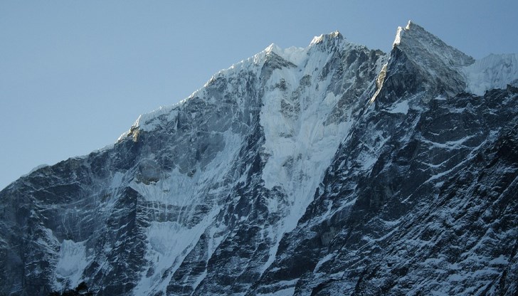 Непалска компания спести часове опасен преход на шерпите