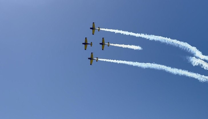 Събитието на летище "Щръклево" привлече стотици зрители