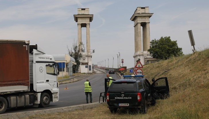 Петима иракчани и двама мароканци открити в камиони за два дни