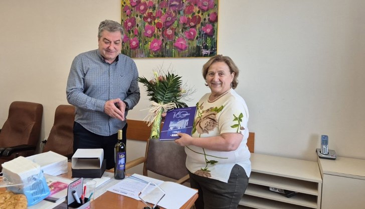 Доктор Костова, Вие сте достоен лекар и отличен професионалист! Доктор Костова, Вие сте достоен лекар и отличен професионалист!