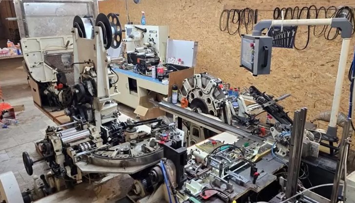 Над 100 милиона цигари намериха в подземна фабрика в Момково Над 100 милиона цигари намериха в подземна фабрика в Момково