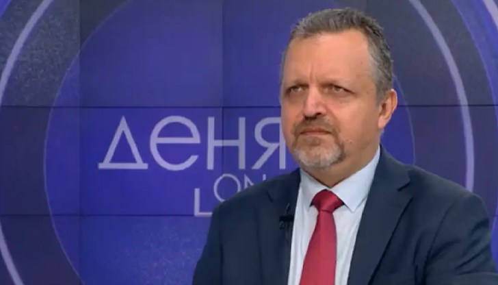 Бившият заместник-ректор на Академията на МВР представи три нови книги и анализира бъдещето Бившият заместник-ректор на Академията на МВР представи три нови книги и анализира бъдещето