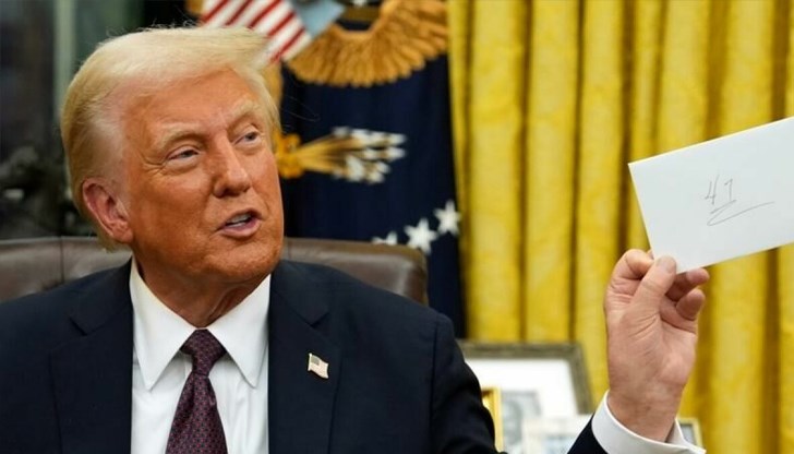 Американският президент публикува писма за митата в Truth Social