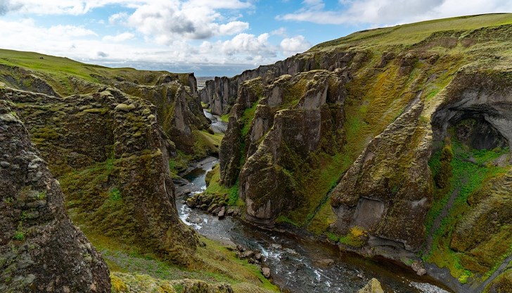 25-годишната жена е паднала от 40 метра височина в недостъпна част на дефилето Викос 25-годишната жена е паднала от 40 метра височина в недостъпна част на дефилето Викос