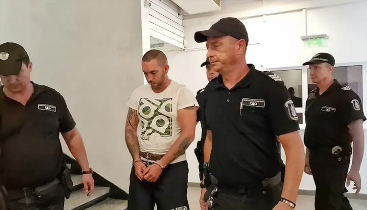 Защитата искаше домашен арест, за да се грижи за семейството си