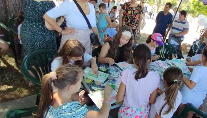 Безплатни арт работилници и изложба на рисунки от български деца от САЩ на 12 юни