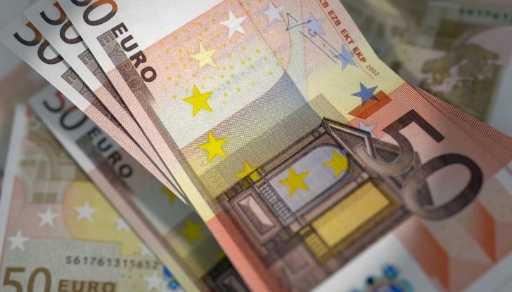 централни банки, злато, валутни резерви, геополитически риск, UBS проучване, долар, евро, инфлация, инвестиции, защитен актив централни банки, злато, валутни резерви, геополитически риск, UBS проучване, долар, евро, инфлация, инвестиции, защитен актив