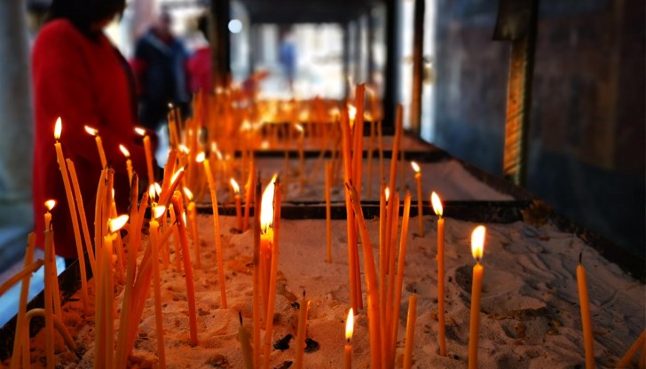 Висарион Смоленски, Калиник и Серафима девица са светците, възпоменавани на 29 юли Висарион Смоленски, Калиник и Серафима девица са светците, възпоменавани на 29 юли