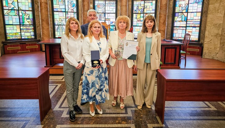 Историческото посещение на Галина Захарова включва обиколка на модернизираните съдебни помещения и специалната "Синя стая"