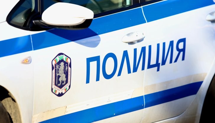 Полицията иззе наркотици, пари и устройства Полицията иззе наркотици, пари и устройства