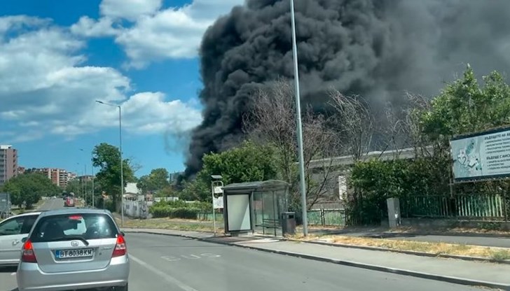 Двама души пострадаха при горски пожар във Враца и инцидент в Монтана
