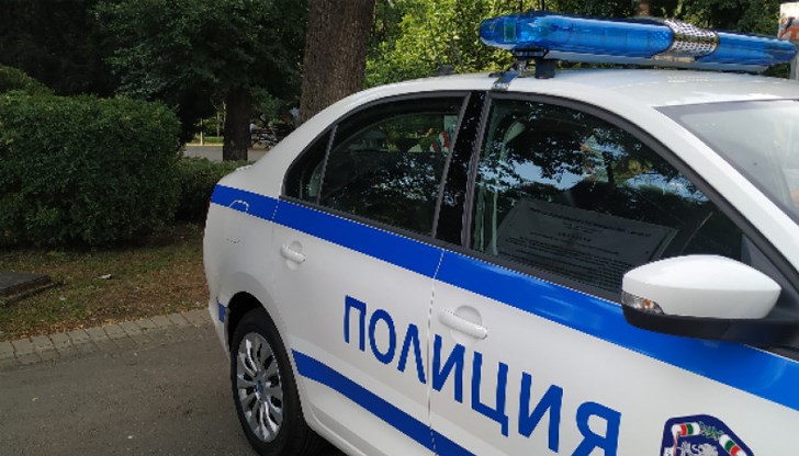 Мъжът успя да открадне 325 евро и 60 долара от две жертви в центъра на Русе