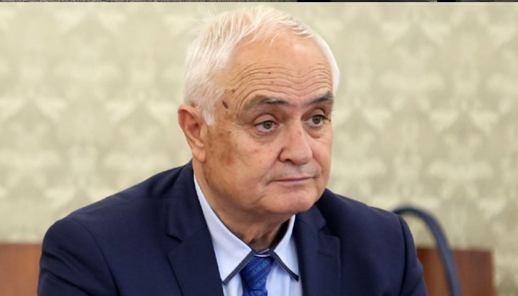 Министърът на отбраната Атанас Запрянов изтъкна високата цена и координираните усилия на държавата в овладяване на пожарите