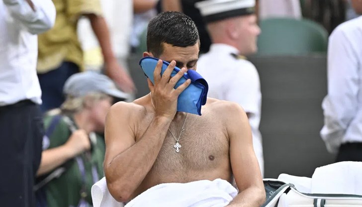 Сърбинът взе медицински таймаут, но се възстанови за победа в четири сета