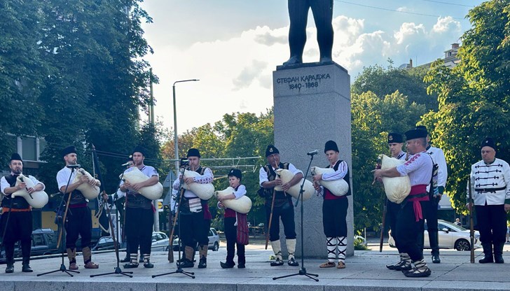Културна програма с гайдарски състав и авторски изпълнения придружи събитието